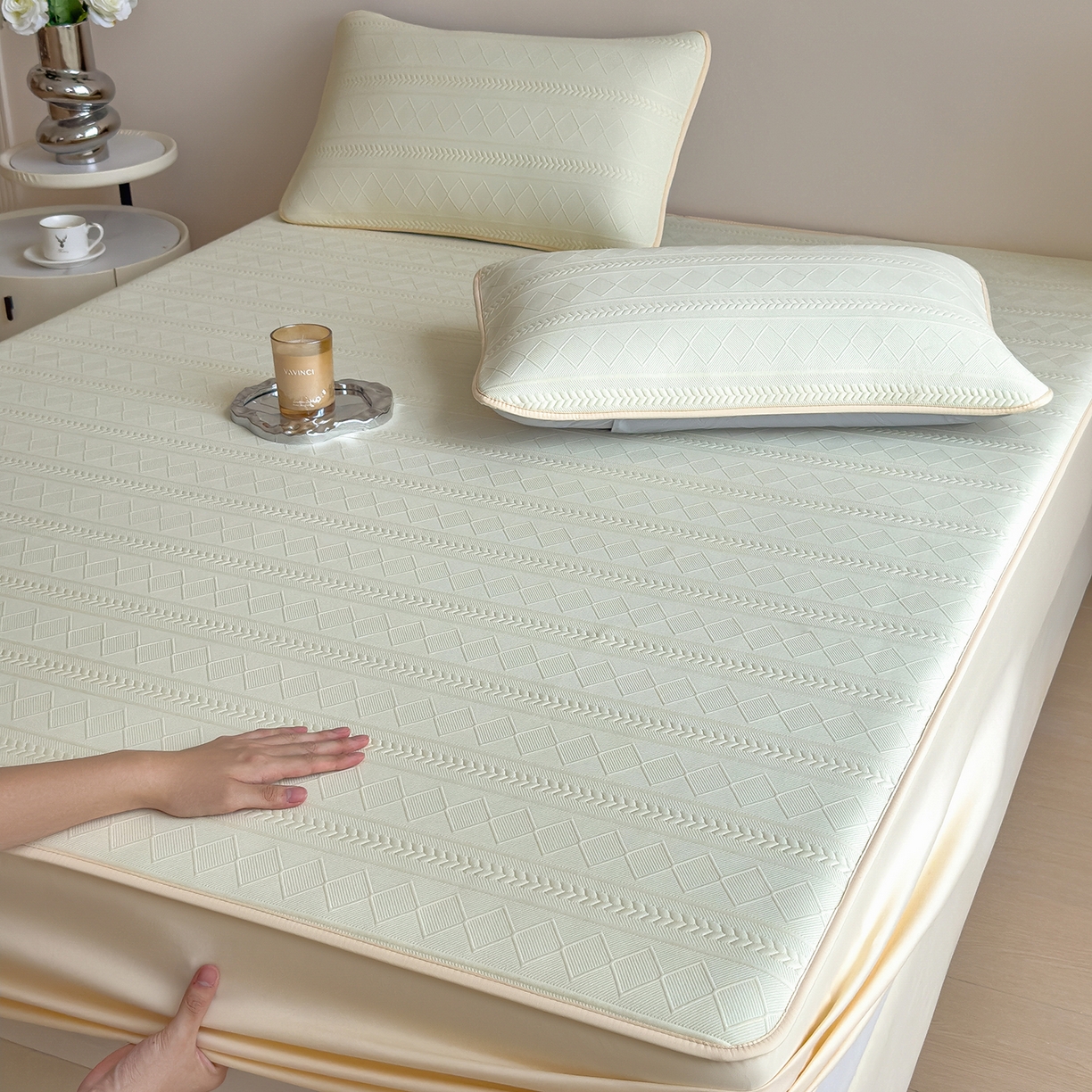 91家纺网 家纺一手货源 找家纺 宜派家纺 2025新款A类柔感彩绒棉夹棉床笠-素菱笺 素菱笺-麦浪黄