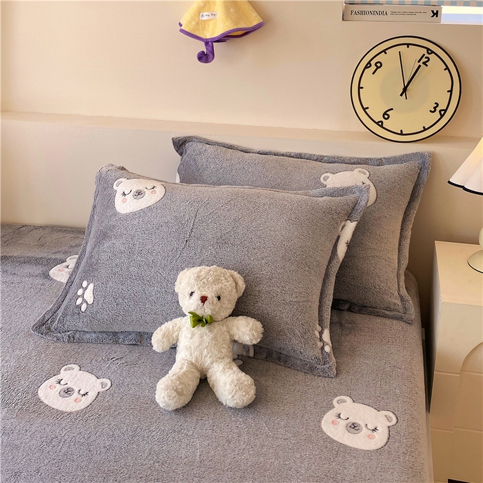 91家纺网 家纺一手货源 找家纺 梦尚舒 2025新款180克雪花绒床笠单品床笠床笠单件 晚安熊