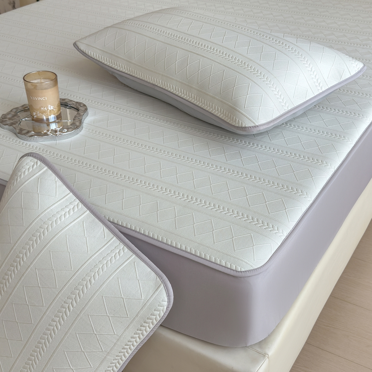 91家纺网 家纺一手货源 找家纺 宜派家纺 2025新款A类柔感彩绒棉夹棉床笠-素菱笺 素菱笺-纱雾青