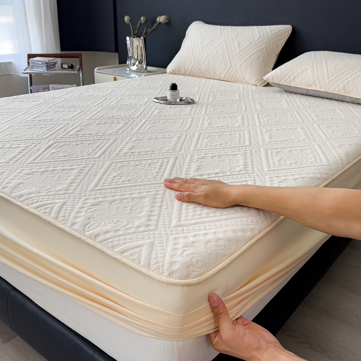 91家纺网 家纺一手货源 找家纺 宜派家纺 2025新款A类柔感彩绒棉夹棉床笠-菱影蔓花 菱影蔓花-沙砾米