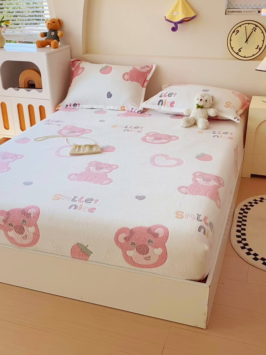 91家纺网 家纺一手货源 找家纺 梦尚舒 2025新款180克雪花绒床笠单品床笠床笠单件 幸运熊