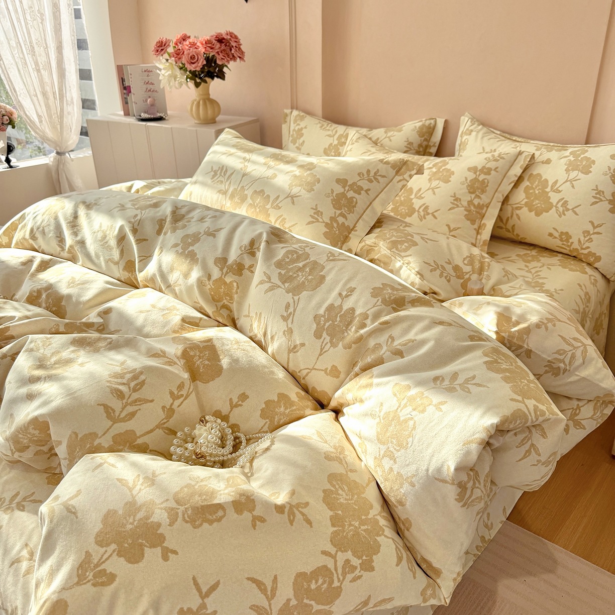 91家纺网 家纺一手货源 找家纺 壹贝家纺 2025新款A类100%全棉加厚磨毛四件套系列 梅花印-黄