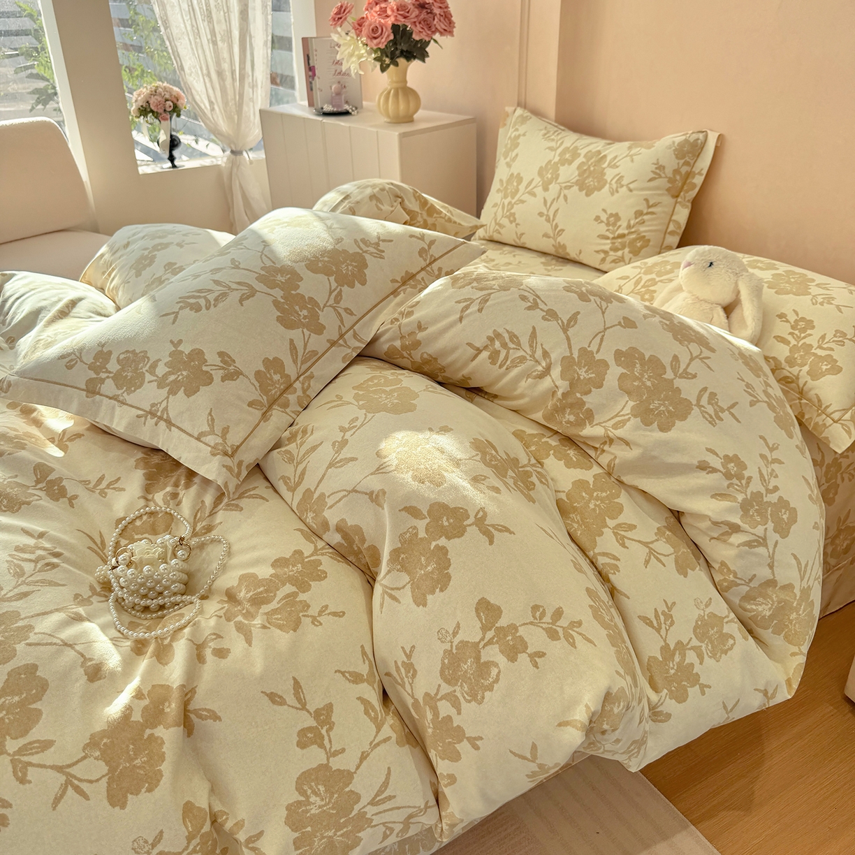 91家纺网 家纺一手货源 找家纺 壹贝家纺 2025新款A类100%全棉加厚磨毛四件套系列 梅花印-黄