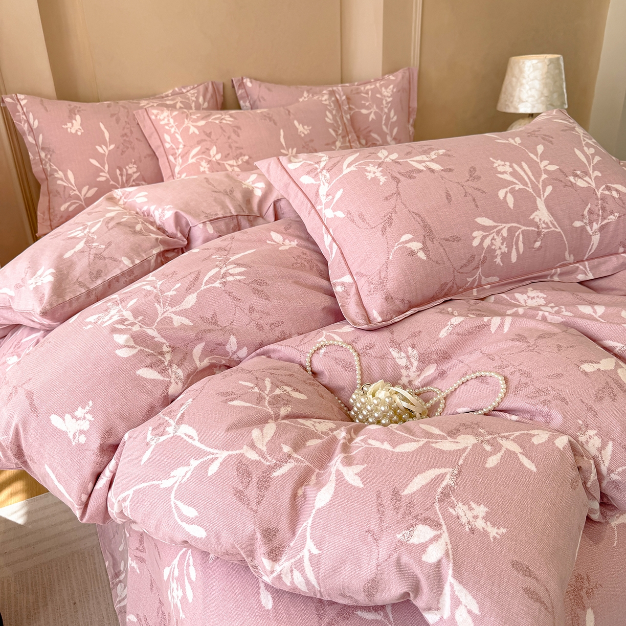 91家纺网 家纺一手货源 找家纺 壹贝家纺 2025新款A类100%全棉加厚磨毛四件套系列 春和景明-粉