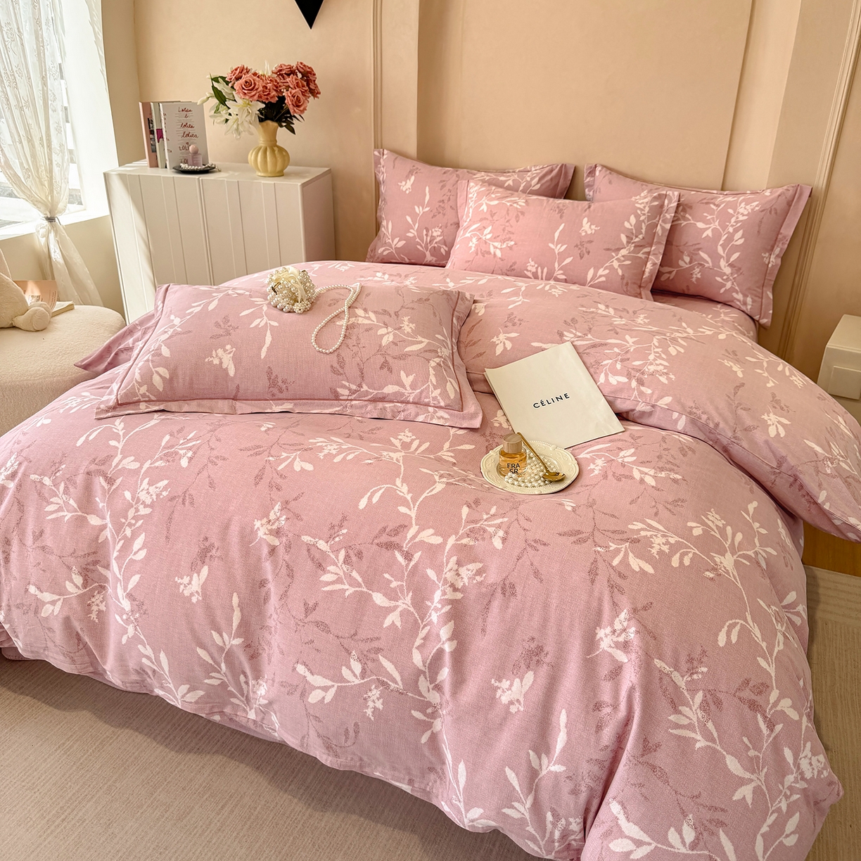 91家纺网 家纺一手货源 找家纺 壹贝家纺 2025新款A类100%全棉加厚磨毛四件套系列 春和景明-粉