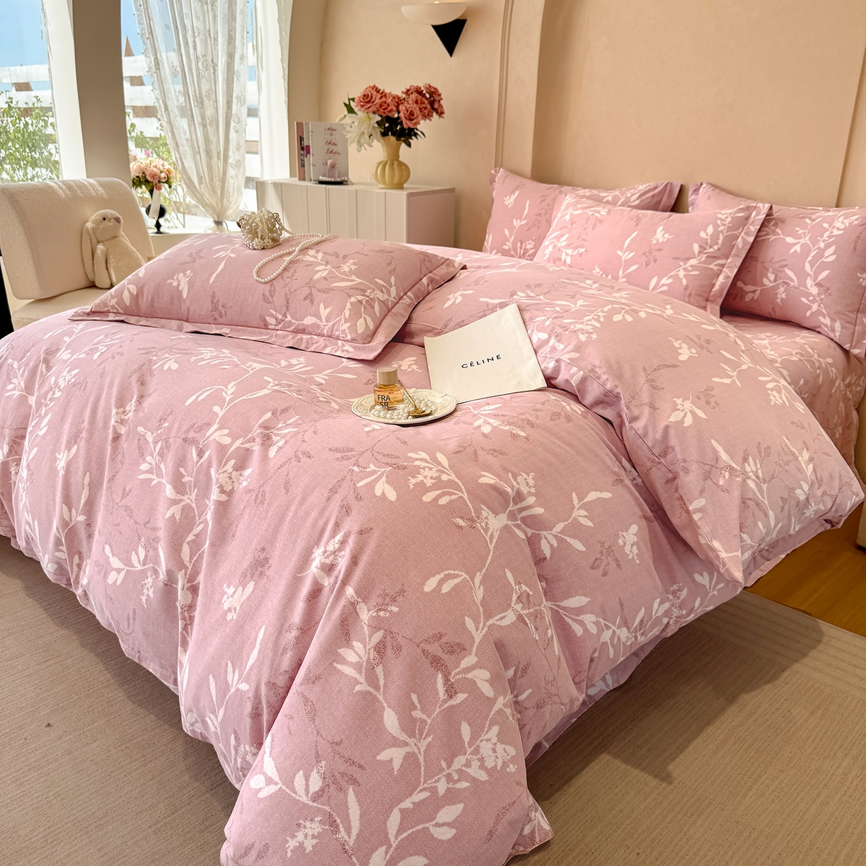 91家纺网 家纺一手货源 找家纺 壹贝家纺 2025新款A类100%全棉加厚磨毛四件套系列 春和景明-粉