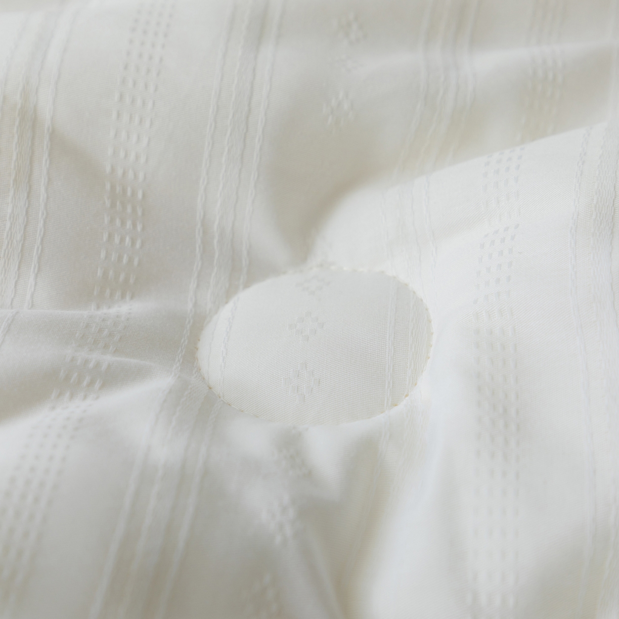 91家纺网 家纺一手货源 找家纺 紫乐家纺 2025新款5%澳毛全棉浮雕提花羊毛被被子被芯春秋被加厚保暖冬被 白色