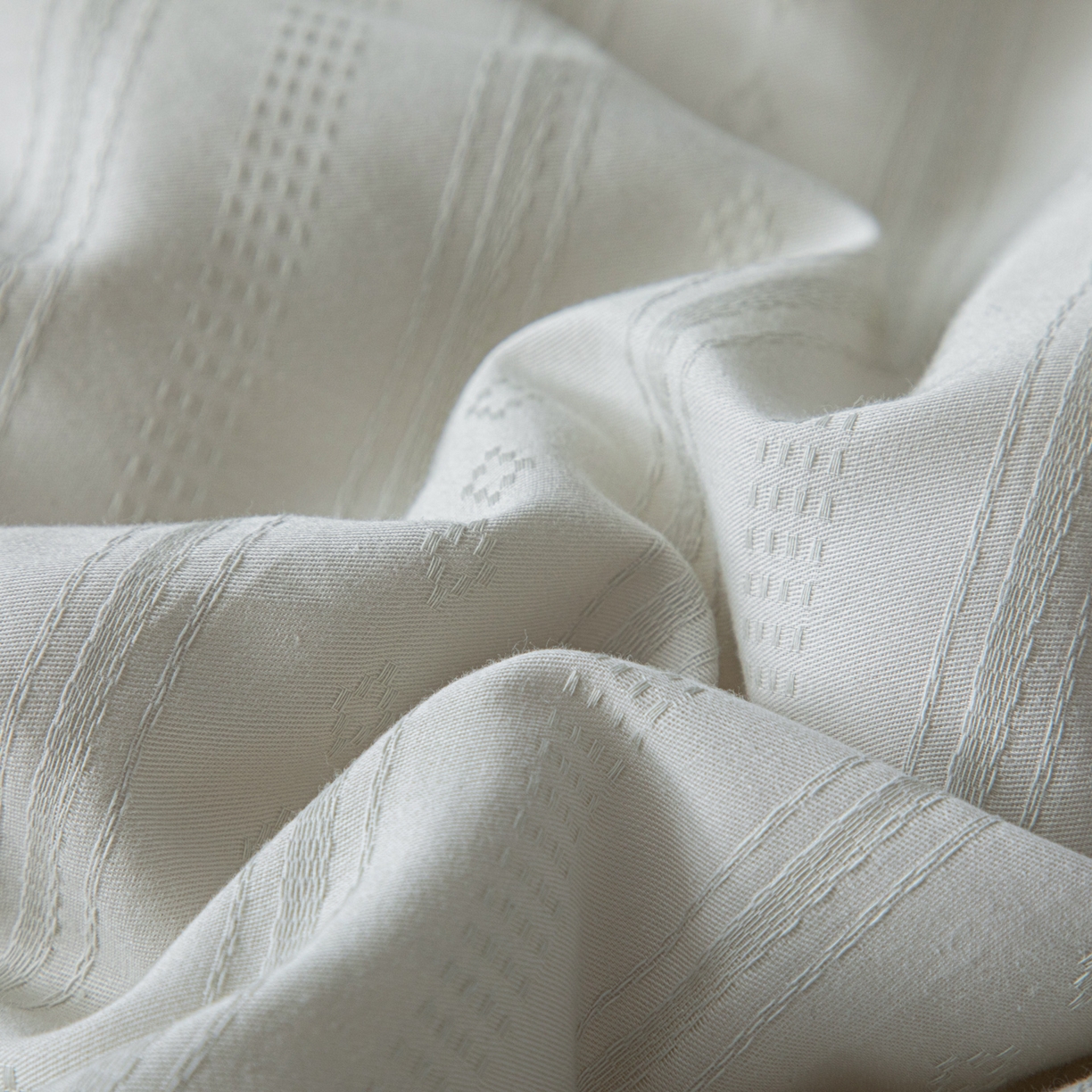 91家纺网 家纺一手货源 找家纺 紫乐家纺 2025新款5%澳毛全棉浮雕提花羊毛被被子被芯春秋被加厚保暖冬被 灰色