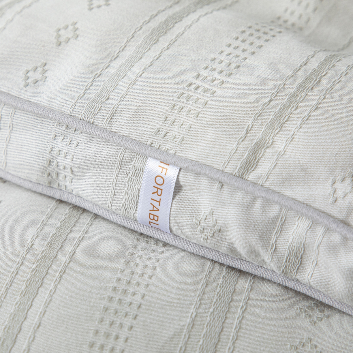 91家纺网 家纺一手货源 找家纺 紫乐家纺 2025新款5%澳毛全棉浮雕提花羊毛被被子被芯春秋被加厚保暖冬被 灰色