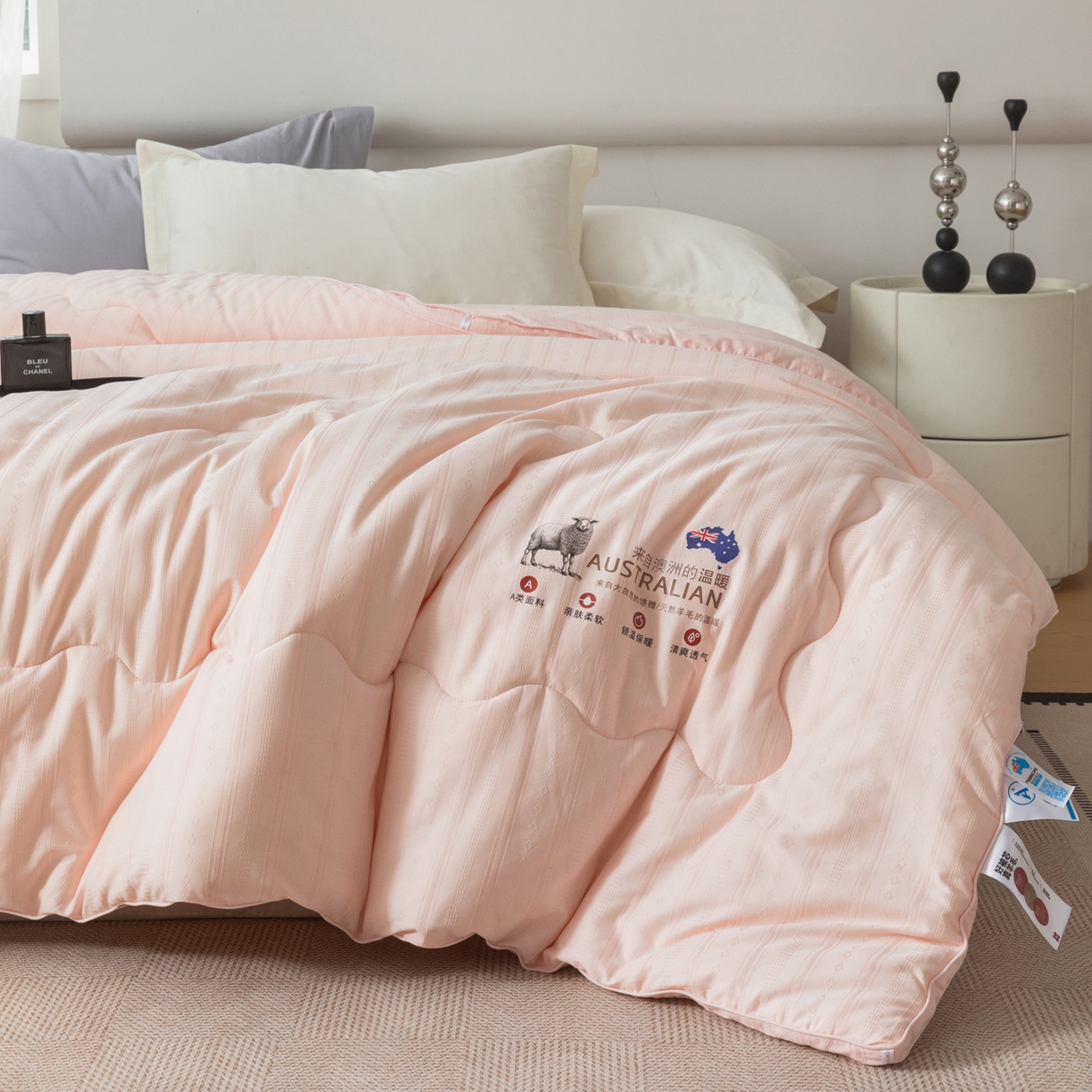 91家纺网 家纺一手货源 找家纺 紫乐家纺 2025新款5%澳毛全棉浮雕提花羊毛被被子被芯春秋被加厚保暖冬被 玉色