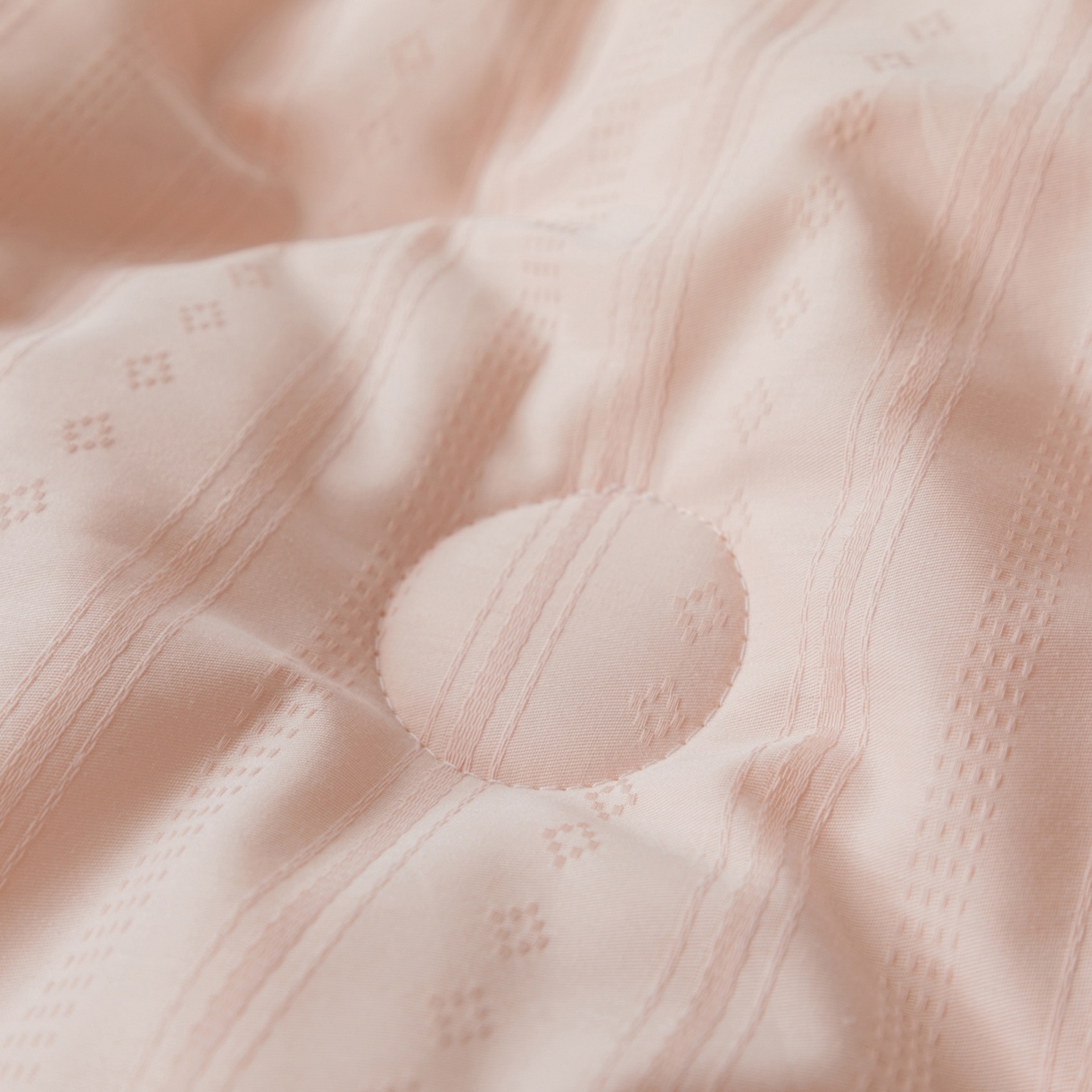 91家纺网 家纺一手货源 找家纺 紫乐家纺 2025新款5%澳毛全棉浮雕提花羊毛被被子被芯春秋被加厚保暖冬被 玉色