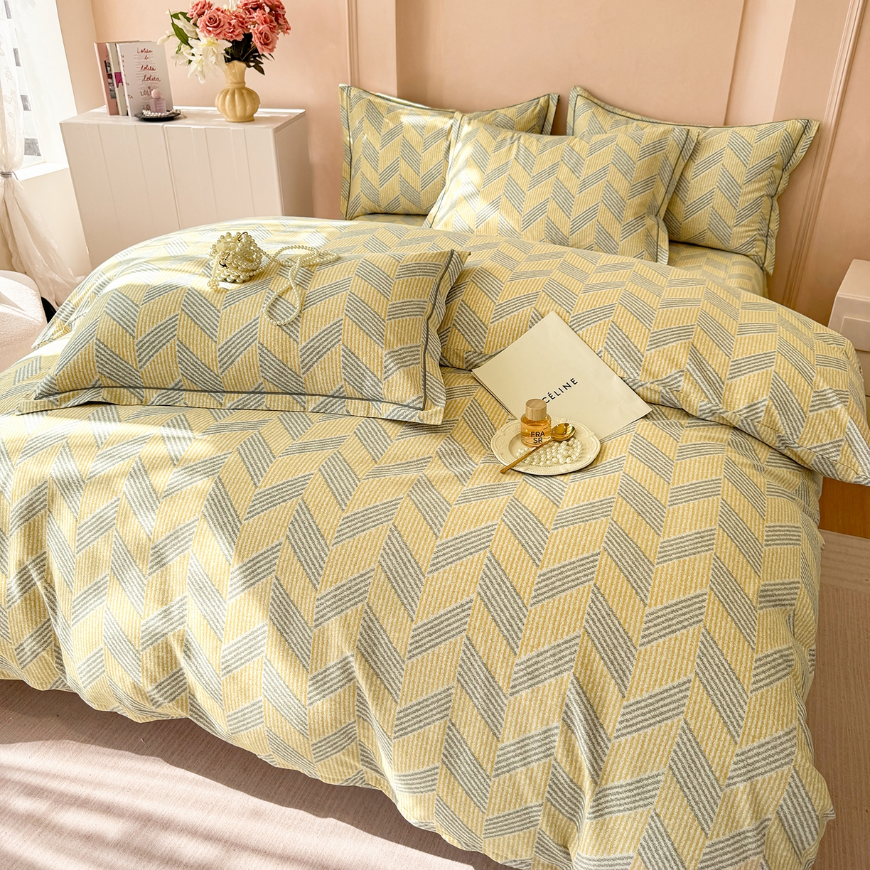 91家纺网 家纺一手货源 找家纺 壹贝家纺 2025新款A类100%全棉加厚磨毛四件套系列 施华-灰