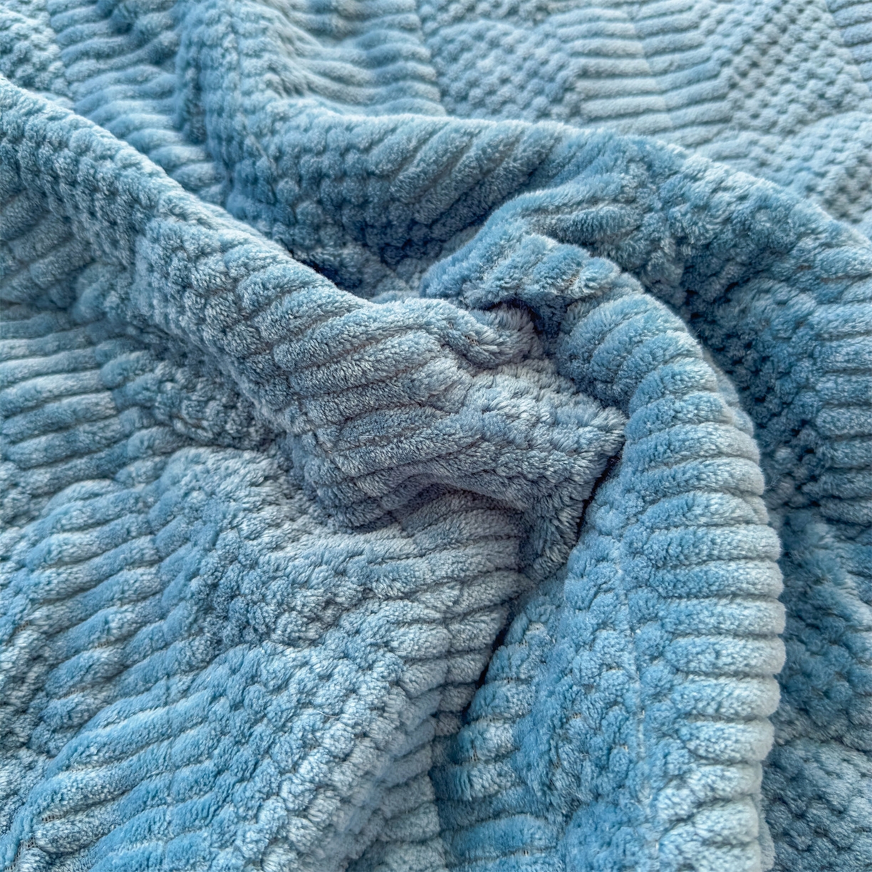 91家纺网 家纺一手货源 找家纺 恒爱家纺 2025新款牛奶绒提花床垫床褥 宾利蓝