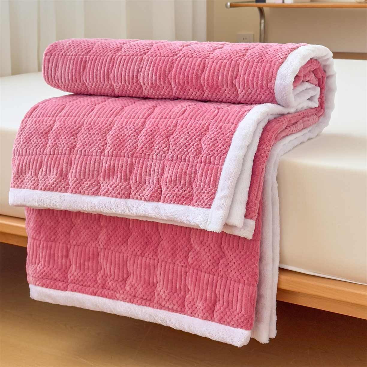 91家纺网 家纺一手货源 找家纺 恒爱家纺 2025新款牛奶绒提花床垫床褥 豆沙红