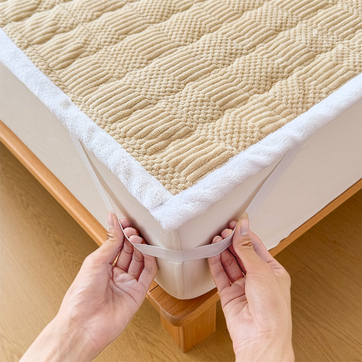 91家纺网 家纺一手货源 找家纺 恒爱家纺 2025新款牛奶绒提花床垫床褥 金典驼