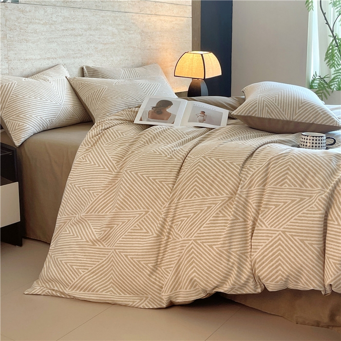 91家纺网 家纺一手货源 找家纺 琪格格纺织 2025新款磨毛印花四件套 南初-咖