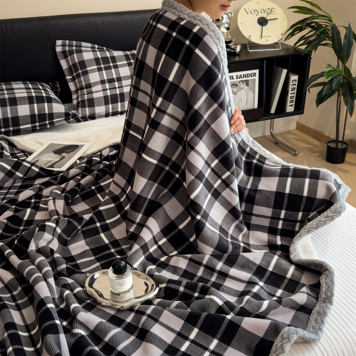 91家纺网 家纺一手货源 找家纺 （总）五月家纺 2025新款多功能牛奶绒中古无印风加厚毛毯