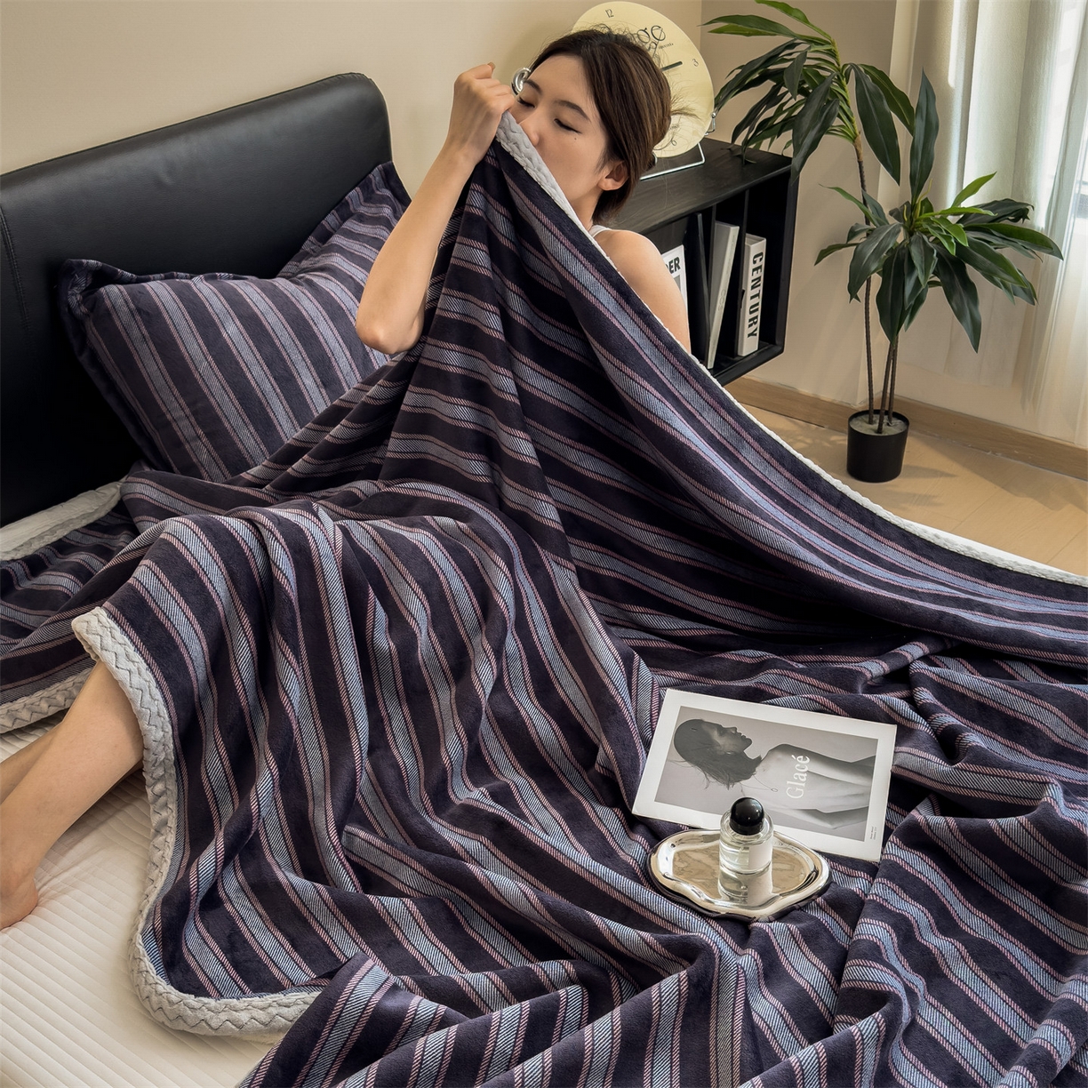 91家纺网 家纺一手货源 找家纺 （总）五月家纺 2025新款多功能牛奶绒中古无印风加厚毛毯