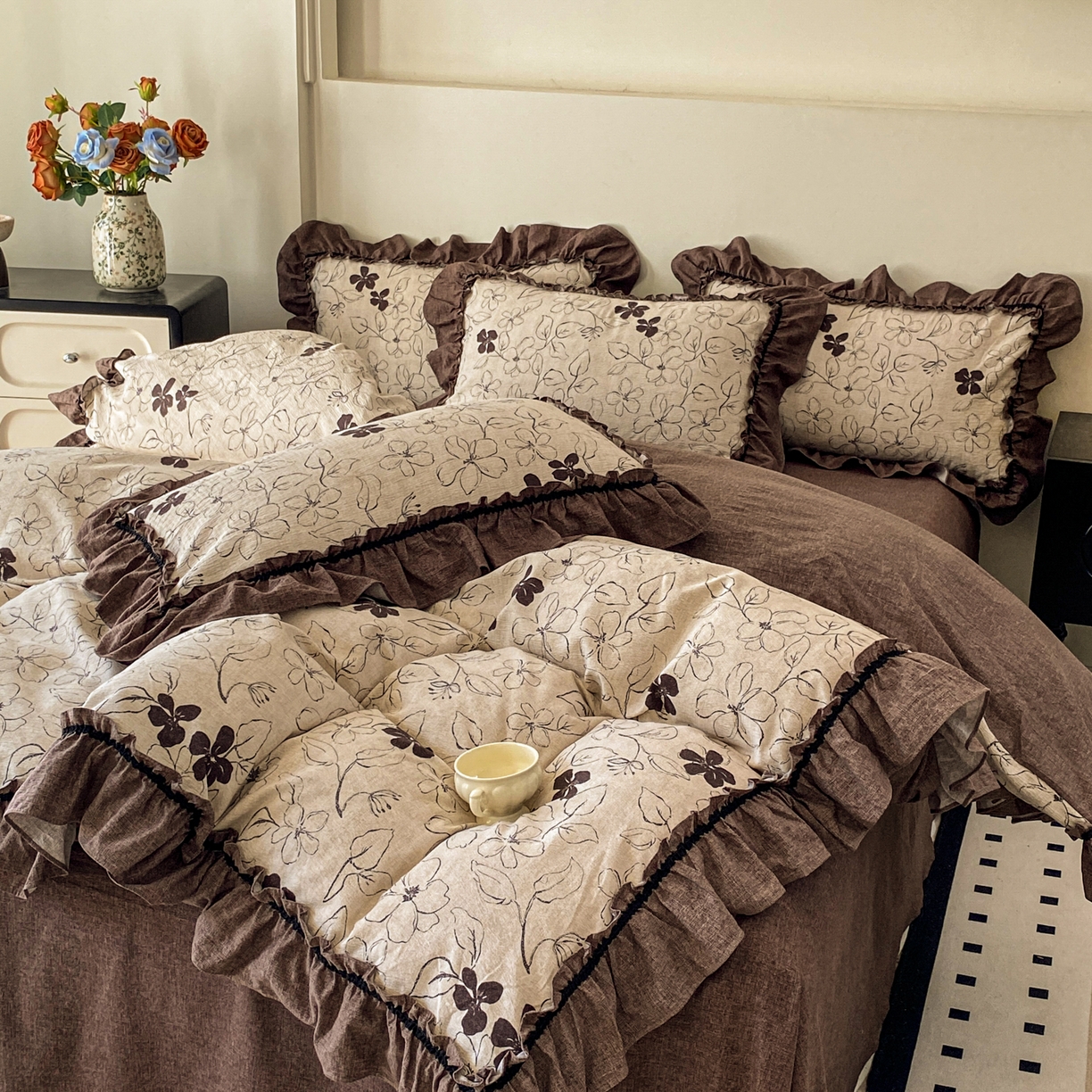 91家纺网 家纺一手货源 找家纺 梦纤绒 2025新款复古风亚麻原麻花边四件套 写意