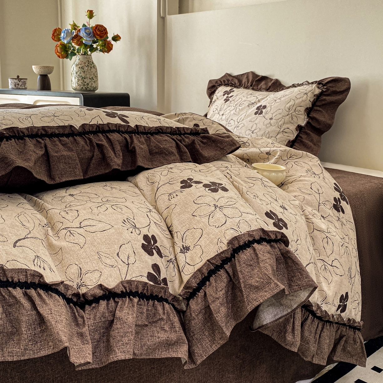 91家纺网 家纺一手货源 找家纺 梦纤绒 2025新款复古风亚麻原麻花边四件套 写意