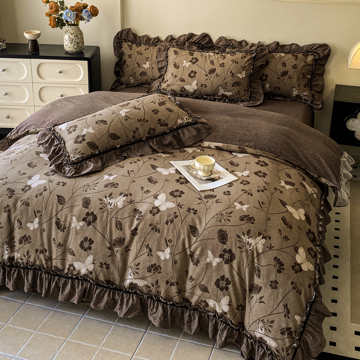 91家纺网 家纺一手货源 找家纺 梦纤绒 2025新款复古风亚麻原麻花边四件套 蝶之舞