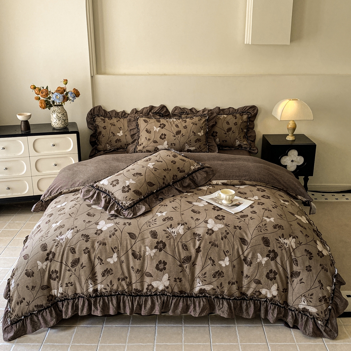 91家纺网 家纺一手货源 找家纺 梦纤绒 2025新款复古风亚麻原麻花边四件套 蝶之舞