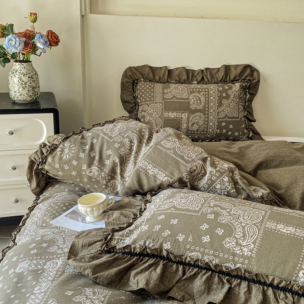 91家纺网 家纺一手货源 找家纺 梦纤绒 2025新款复古风亚麻原麻花边四件套 绿野仙踪