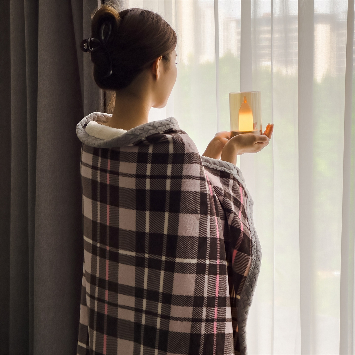 91家纺网 家纺一手货源 找家纺 （总）五月家纺 2025新款多功能牛奶绒中古无印风披肩毯