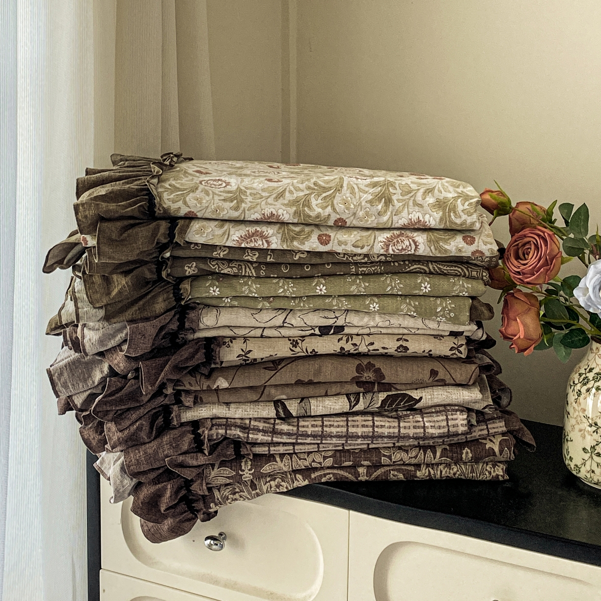 91家纺网 家纺一手货源 找家纺 梦纤绒 2025新款复古风亚麻原麻花边四件套 组合