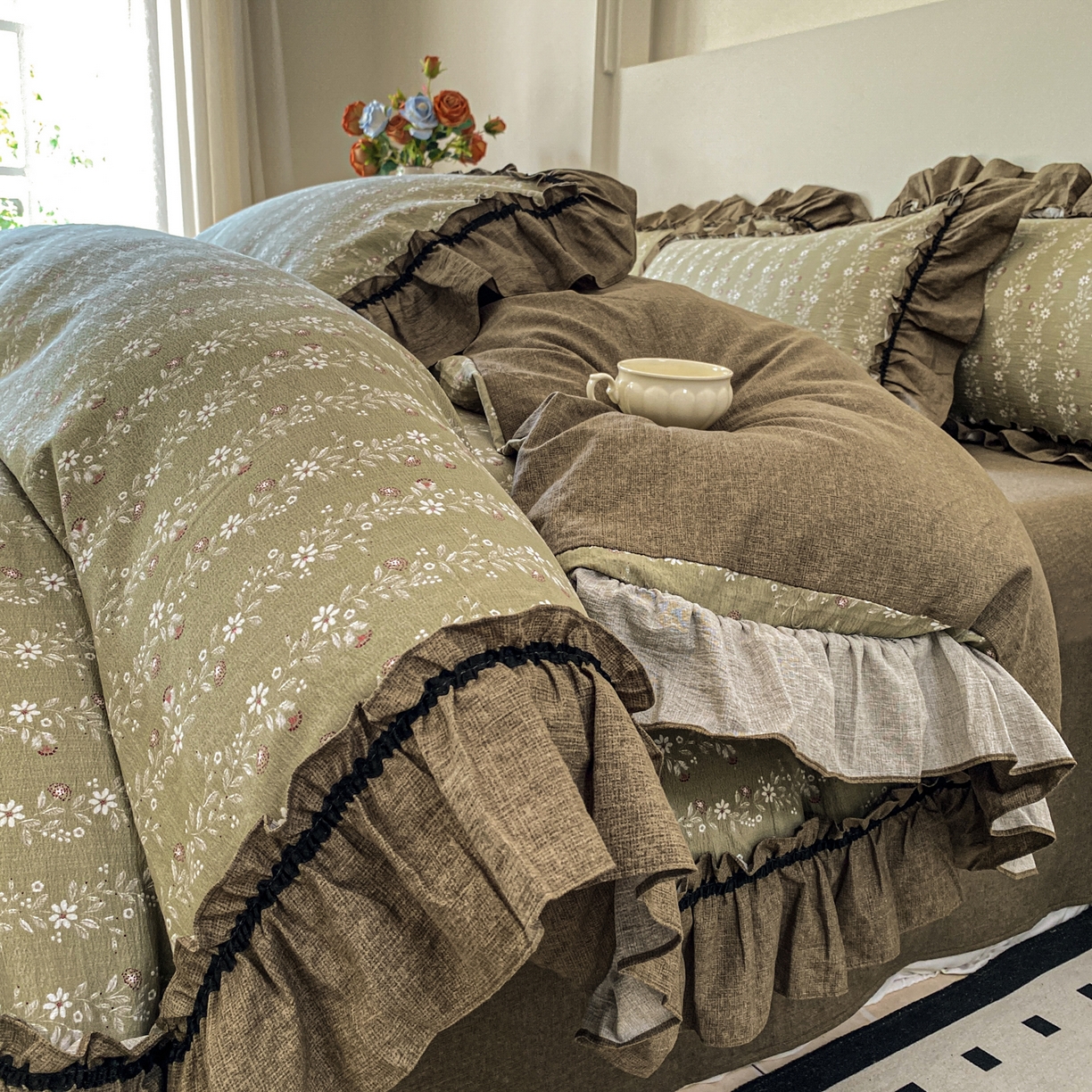 梦纤绒 2025新款复古风亚麻原麻花边四件套 绿茵