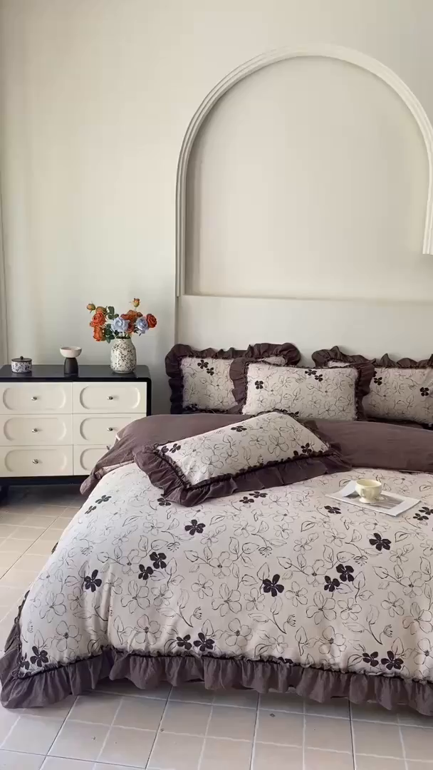 91家纺网 家纺一手货源 找家纺 梦纤绒 2025新款复古风亚麻原麻花边四件套 写意