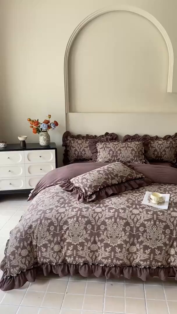 91家纺网 家纺一手货源 找家纺 梦纤绒 2025新款复古风亚麻原麻花边四件套 秋海棠