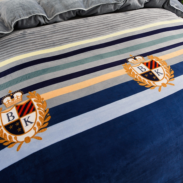 91家纺网 家纺一手货源 找家纺 眠多宝 2025新款8-9斤高克重牛奶绒四件套法莱绒水晶绒金貂绒抖音快手直播热款 英伦风