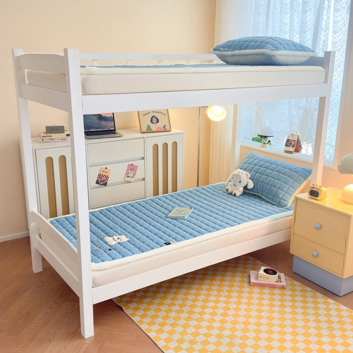 爱屋及屋 2025新款牛奶绒毛巾绣床垫-学生床 luck狗-海蓝