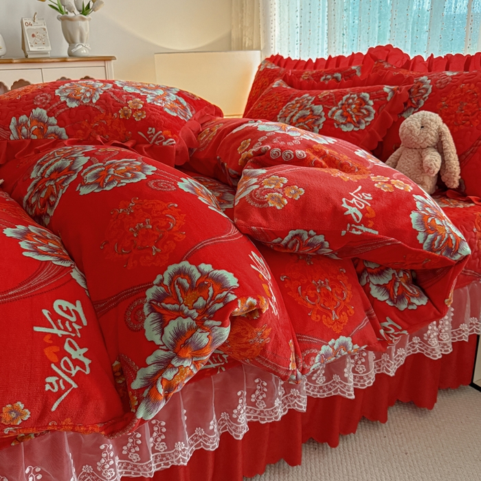 91家纺网 家纺一手货源 找家纺 绒耀 2025新款直播爆款双层蕾丝花边牛奶绒印花床盖四件套床盖单件三件套 喜上眉梢