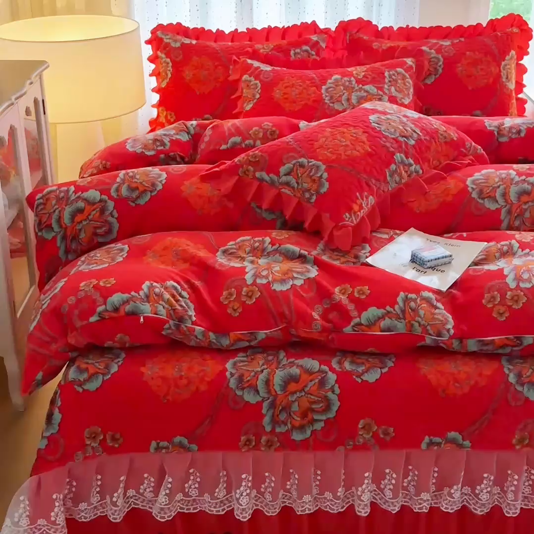 91家纺网 家纺一手货源 找家纺 绒耀 2025新款直播爆款双层蕾丝花边牛奶绒印花床盖四件套床盖单件三件套 喜上眉梢