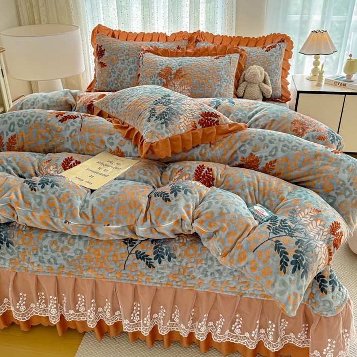 91家纺网 家纺一手货源 找家纺 绒耀 2025新款直播爆款双层蕾丝花边牛奶绒印花床盖四件套床盖单件三件套 一叶暴富