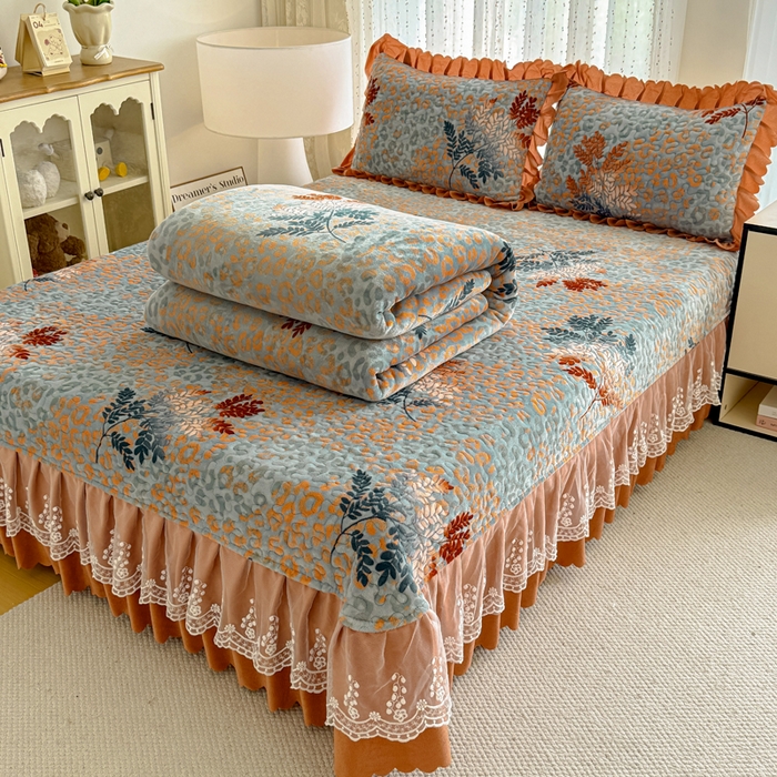 91家纺网 家纺一手货源 找家纺 绒耀 2025新款直播爆款双层蕾丝花边牛奶绒印花床盖四件套床盖单件三件套 一叶暴富