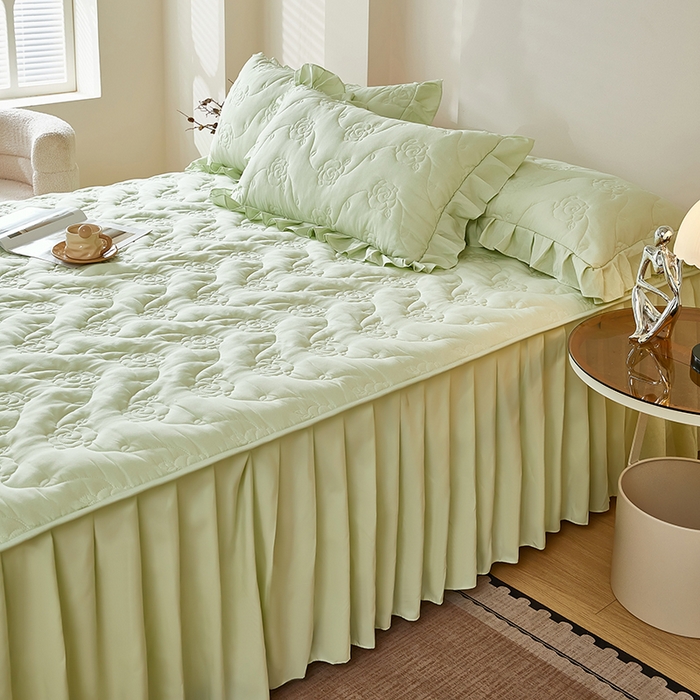 91家纺网 家纺一手货源 找家纺 瑞兴纺 2025新款水洗磨毛夹棉床裙三件套系列-繁花 繁花-抹茶绿