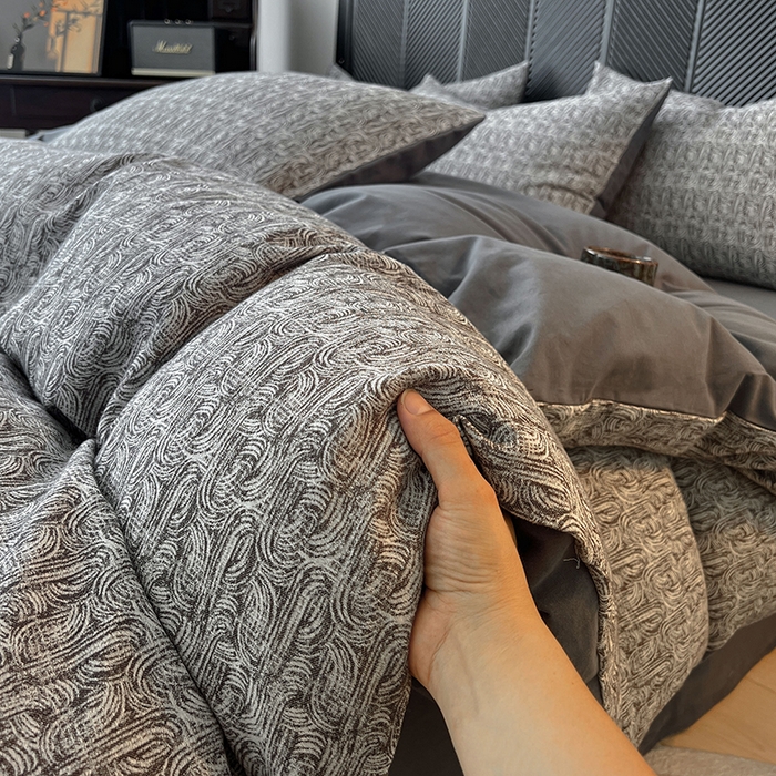 91家纺网 家纺一手货源 找家纺 莱茵家居 2025新款A类简约60S色织提花磨毛四件套 辞花-深霜灰