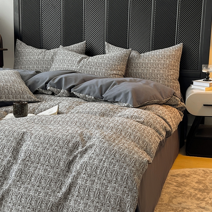 91家纺网 家纺一手货源 找家纺 莱茵家居 2025新款A类简约60S色织提花磨毛四件套 辞花-深霜灰