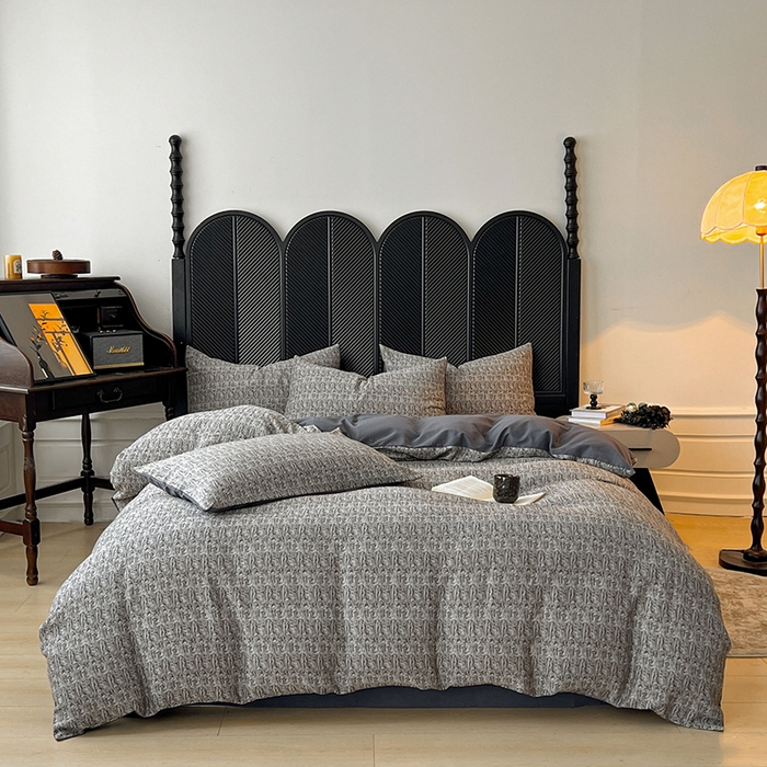 91家纺网 家纺一手货源 找家纺 莱茵家居 2025新款A类简约60S色织提花磨毛四件套 辞花-深霜灰