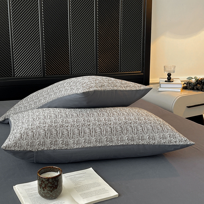 91家纺网 家纺一手货源 找家纺 莱茵家居 2025新款A类简约60S色织提花磨毛四件套 辞花-深霜灰