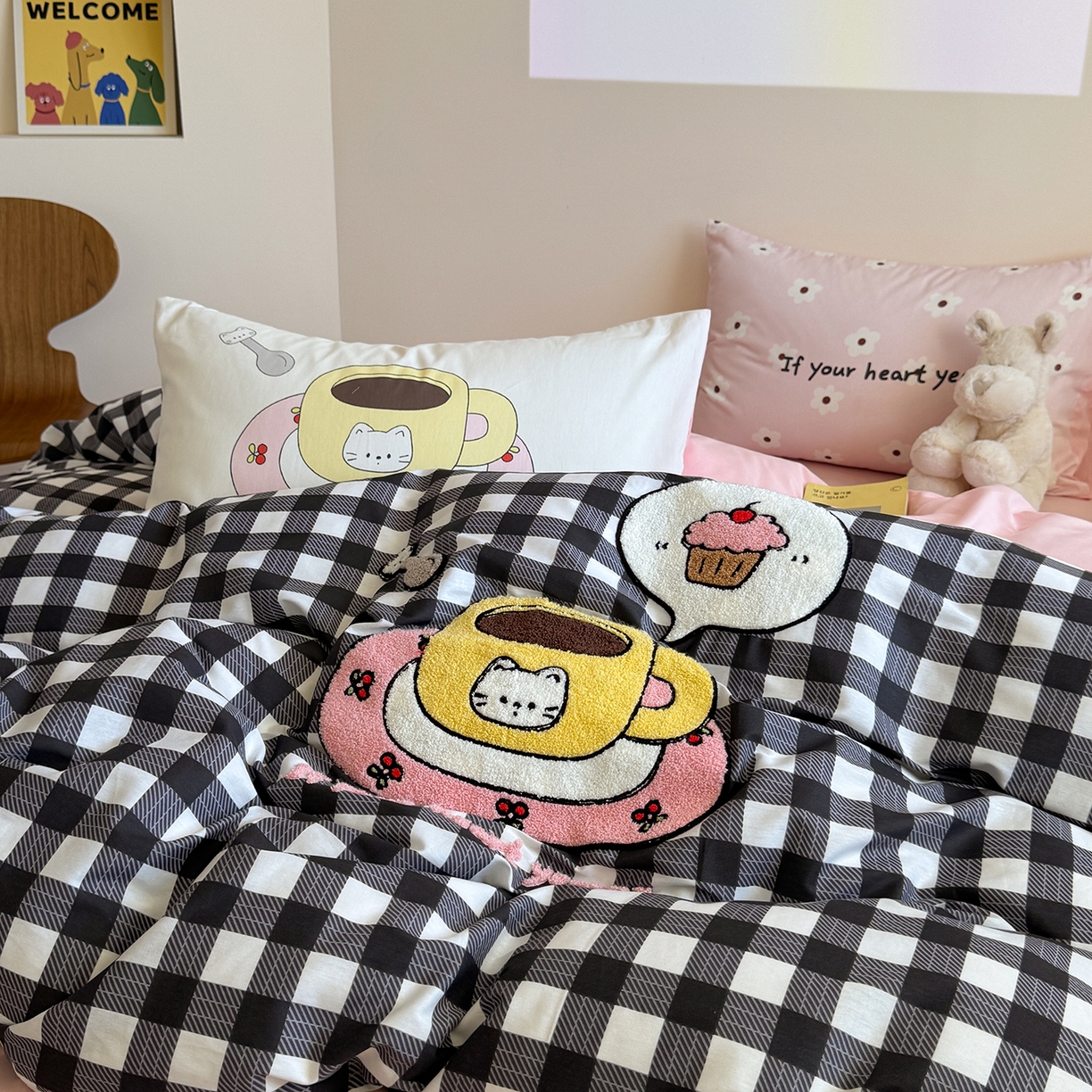 91家纺网 家纺一手货源 找家纺 美乐迪家纺 2025新款全棉毛巾绣绣花四件套 格子咖啡屋