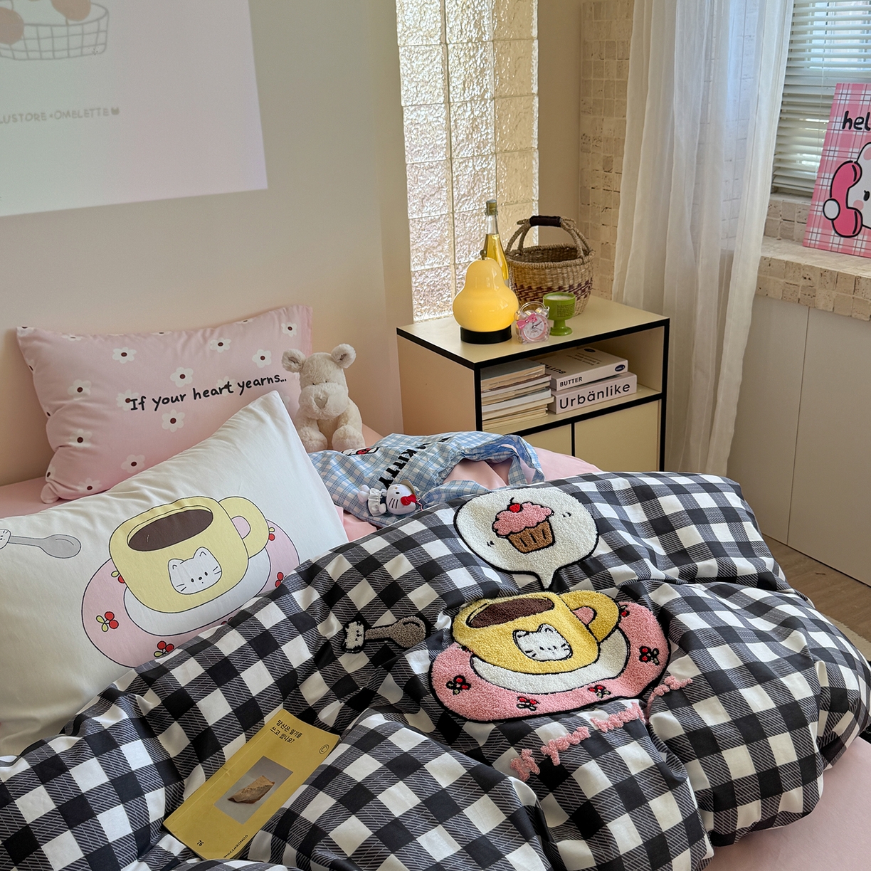 91家纺网 家纺一手货源 找家纺 美乐迪家纺 2025新款全棉毛巾绣绣花四件套 格子咖啡屋