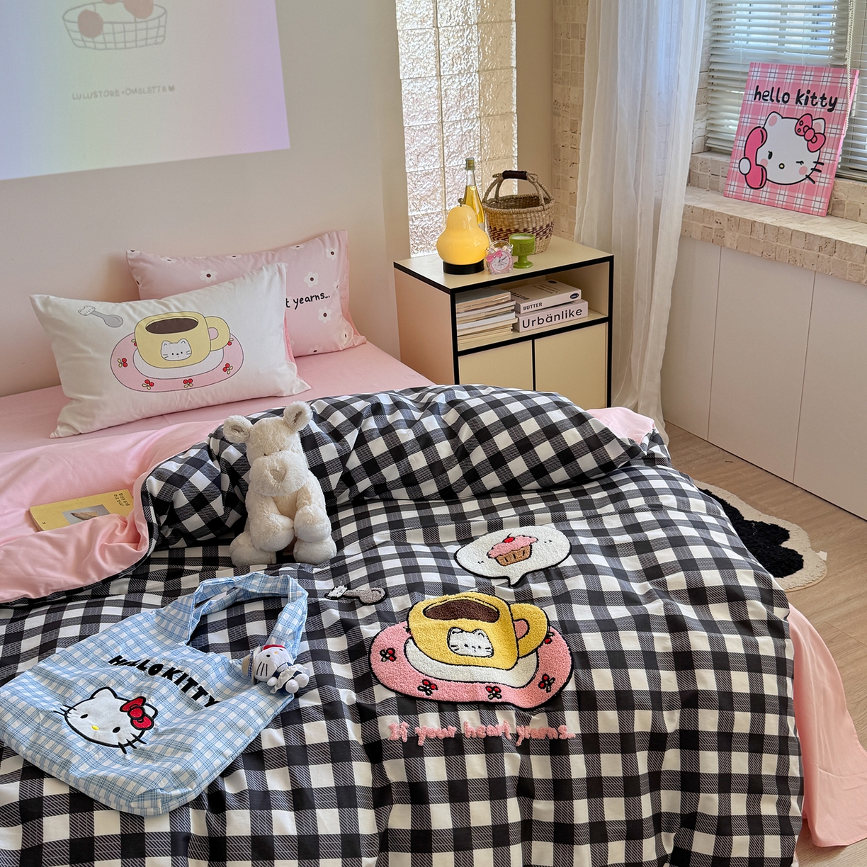 91家纺网 家纺一手货源 找家纺 美乐迪家纺 2025新款全棉毛巾绣绣花四件套 格子咖啡屋