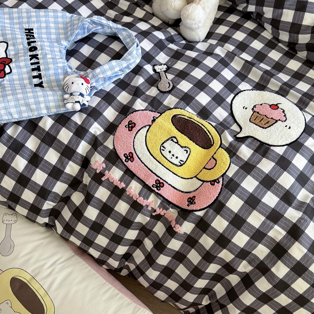 91家纺网 家纺一手货源 找家纺 美乐迪家纺 2025新款全棉毛巾绣绣花四件套 格子咖啡屋