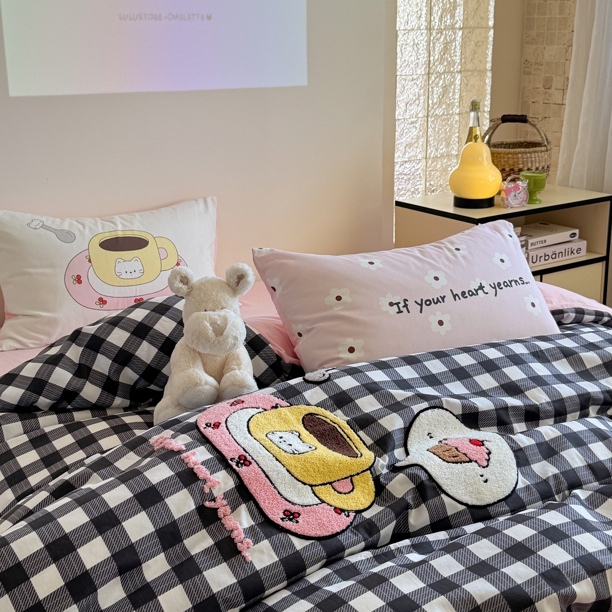 91家纺网 家纺一手货源 找家纺 美乐迪家纺 2025新款全棉毛巾绣绣花四件套 格子咖啡屋