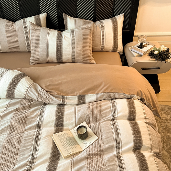 91家纺网 家纺一手货源 找家纺 莱茵家居 2025新款A类简约60S色织提花磨毛四件套 丝序-暮色棕