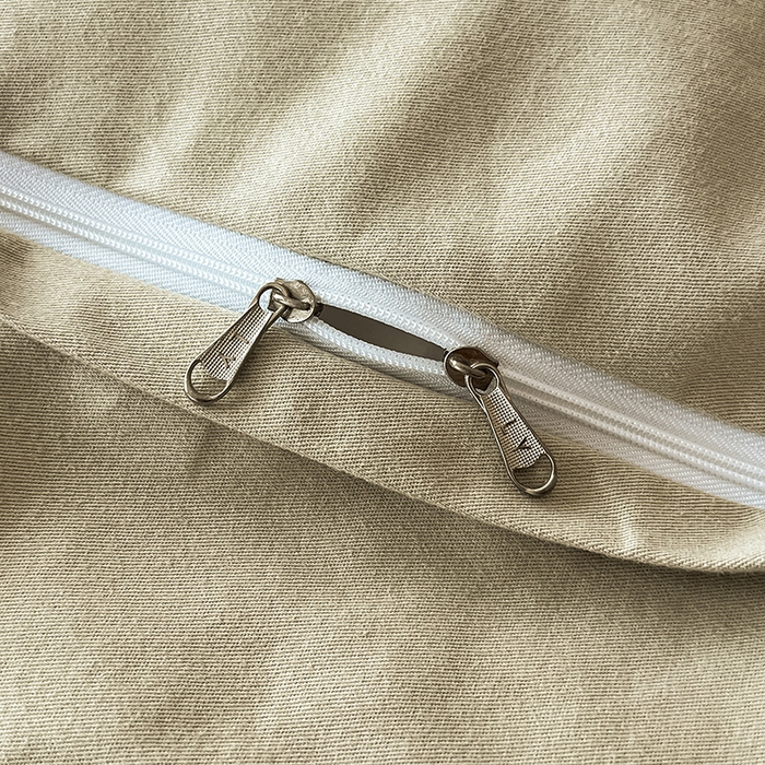 91家纺网 家纺一手货源 找家纺 莱茵家居 2025新款A类简约60S色织提花磨毛四件套 丝序-浅茶灰